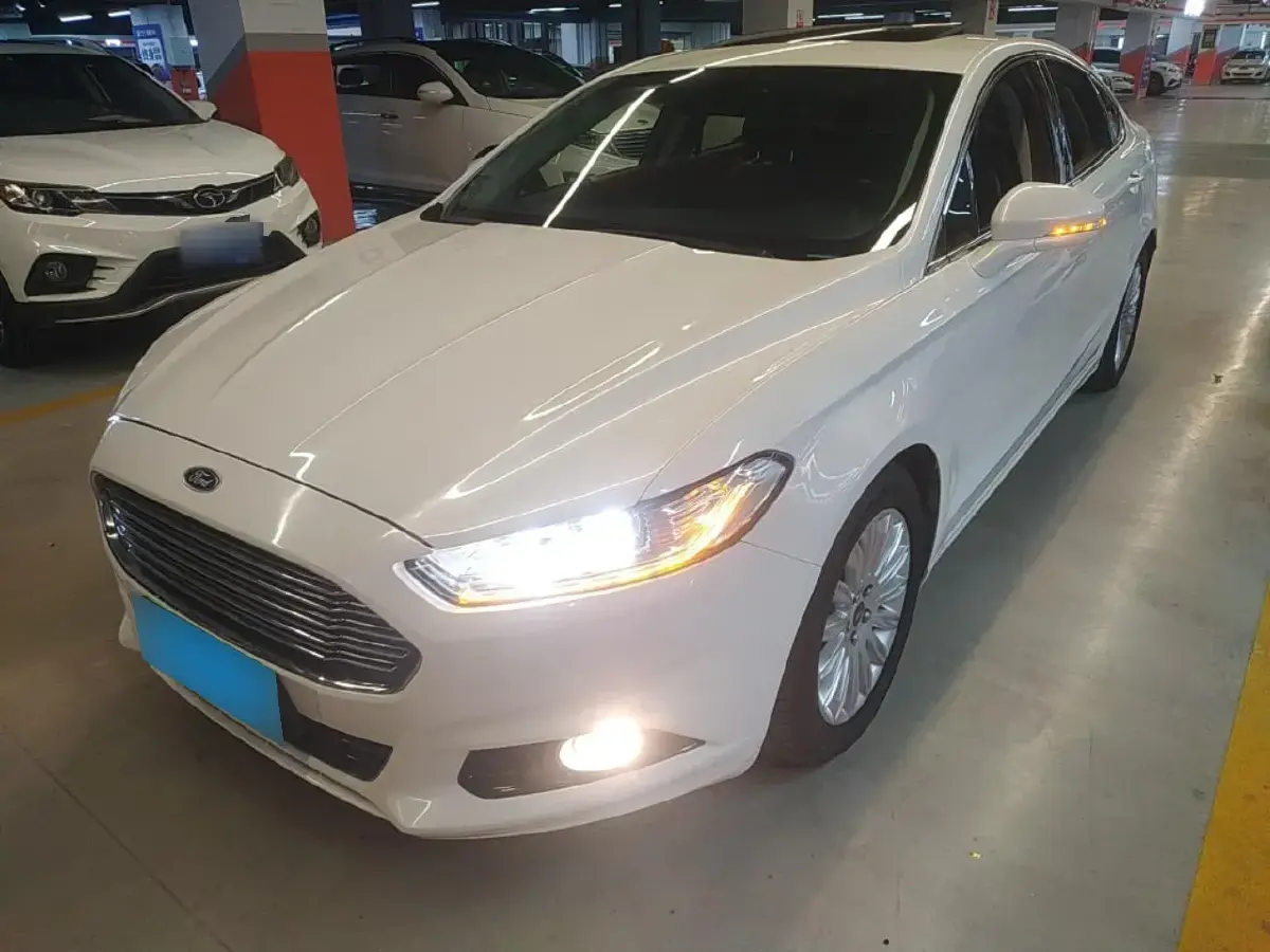 2013 Ford Mondeo 2.0T 203HP L4 6AT