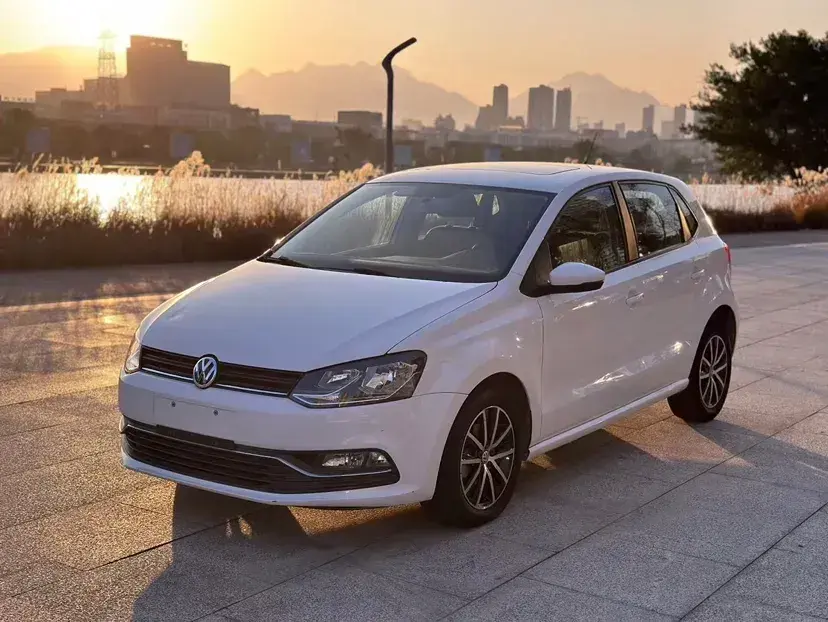 2018 Volkswagen Polo 1.5L 110HP L4 6AT