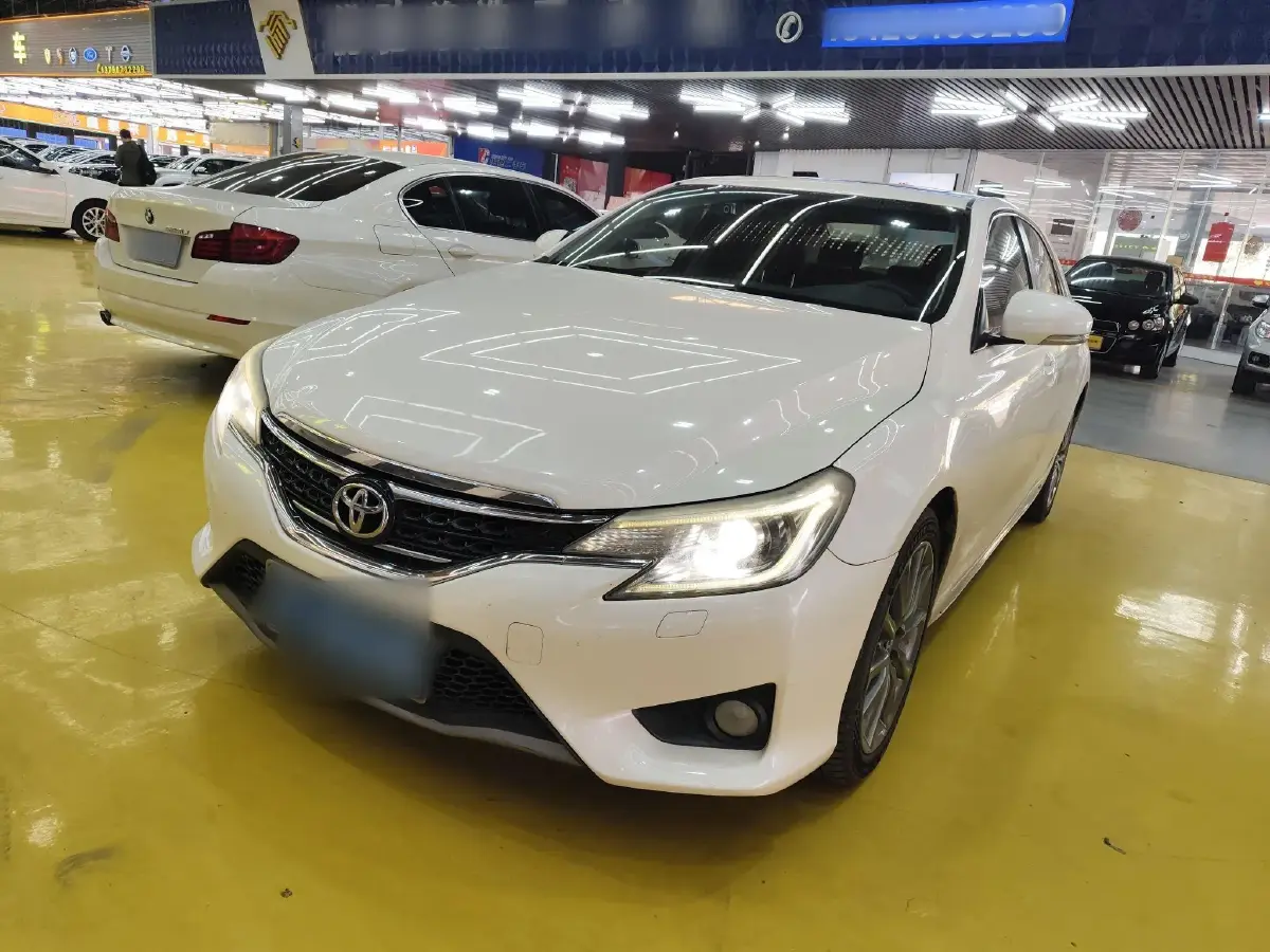 2013 Toyota Reiz 2.5L 193HP V6 6AT