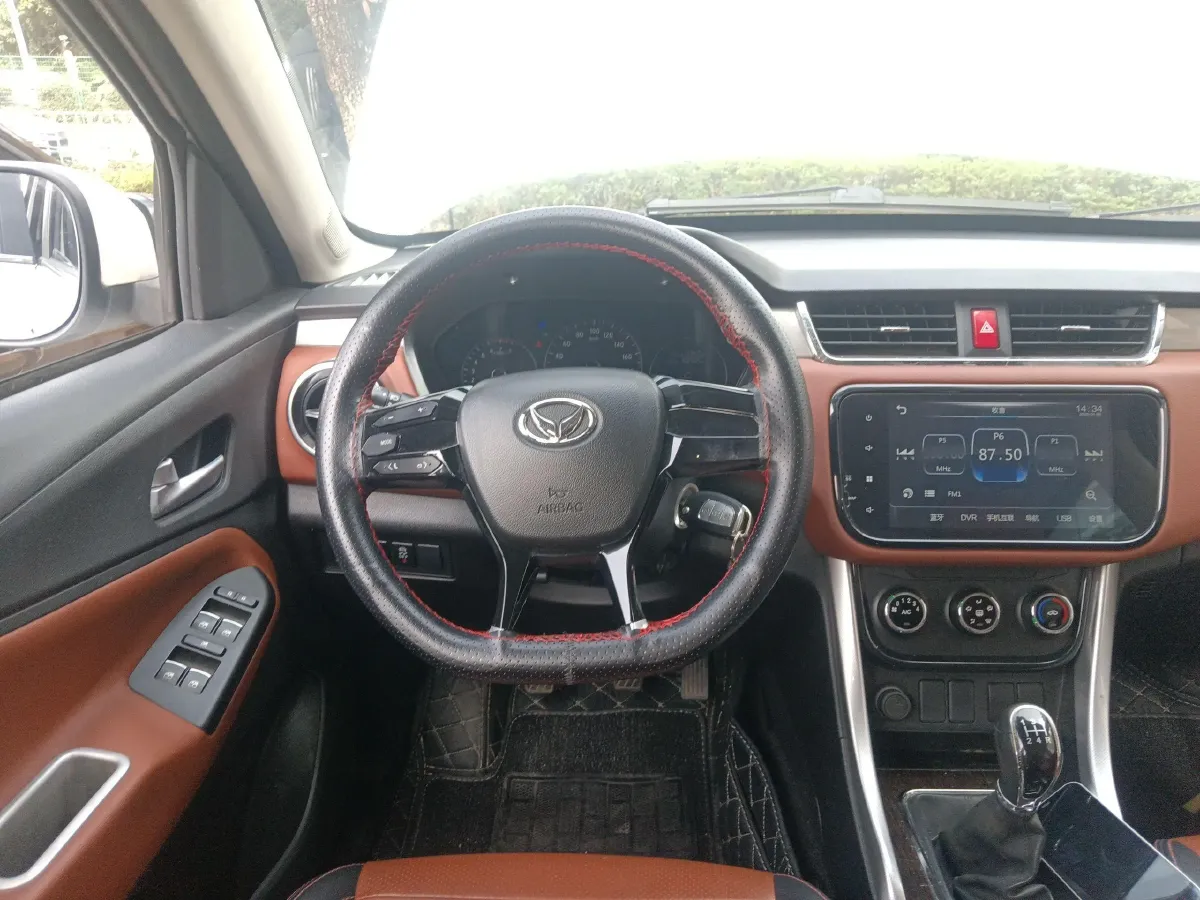 2016 BAIC Hyosow S3 1.5L 113HP L4 5MT,autocango,china used car exporter,china ev exporter,chinese used car exporter,chinese used ev exporter