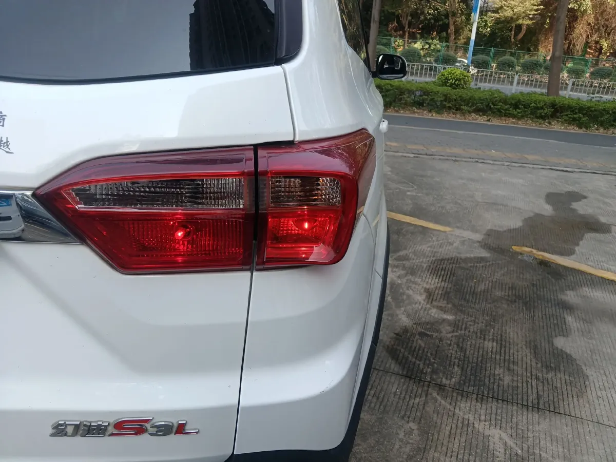 2016 BAIC Hyosow S3 1.5L 113HP L4 5MT,autocango,china used car exporter,china ev exporter,chinese used car exporter,chinese used ev exporter