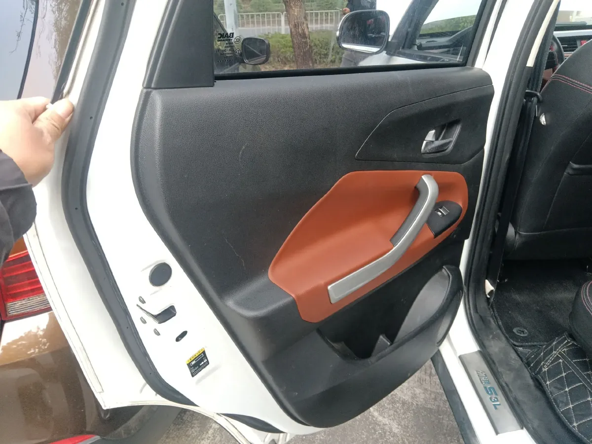 2016 BAIC Hyosow S3 1.5L 113HP L4 5MT,autocango,china used car exporter,china ev exporter,chinese used car exporter,chinese used ev exporter