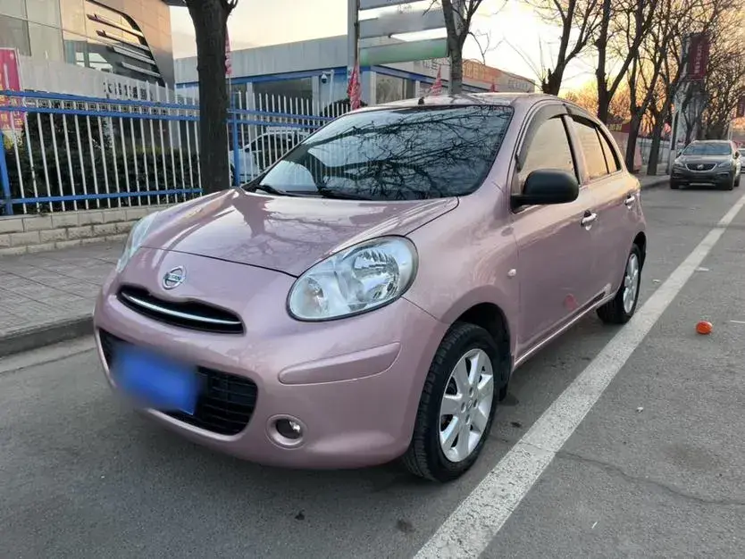 2015 Nissan March 1.5L 107HP L4 4AT