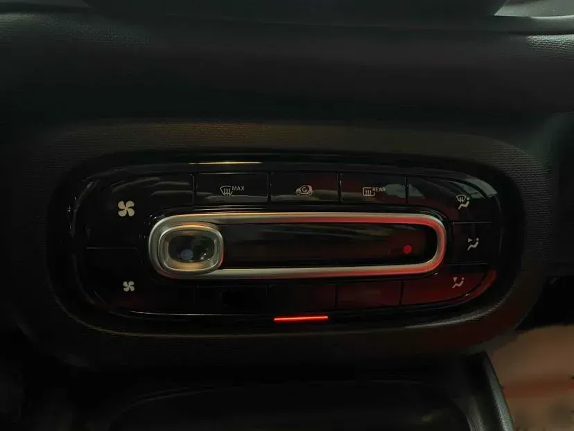 2016 Smart smart forfour 1.0L 71HP L3 6DCT,autocango,china used car exporter,china ev exporter,chinese used car exporter,chinese used ev exporter