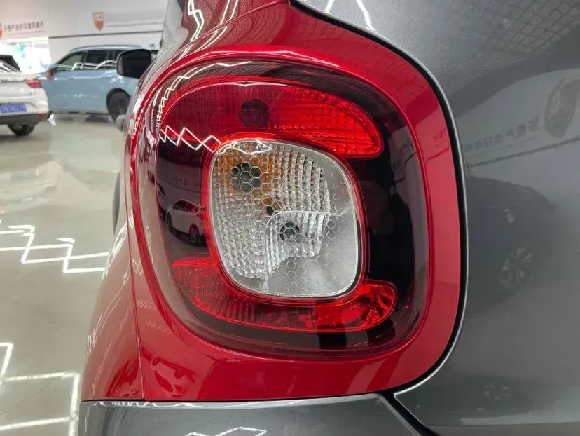 2016 Smart smart forfour 1.0L 71HP L3 6DCT,autocango,china used car exporter,china ev exporter,chinese used car exporter,chinese used ev exporter