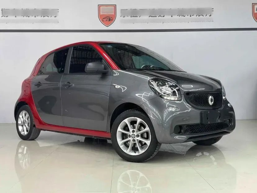 2016 Smart smart forfour 1.0L 71HP L3 6DCT,autocango,china used car exporter,china ev exporter,chinese used car exporter,chinese used ev exporter