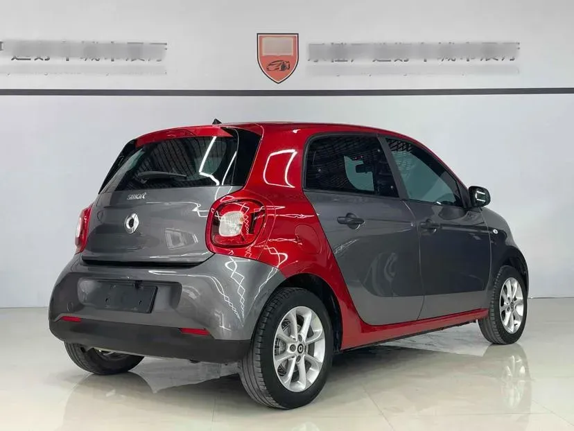 2016 Smart smart forfour 1.0L 71HP L3 6DCT,autocango,china used car exporter,china ev exporter,chinese used car exporter,chinese used ev exporter