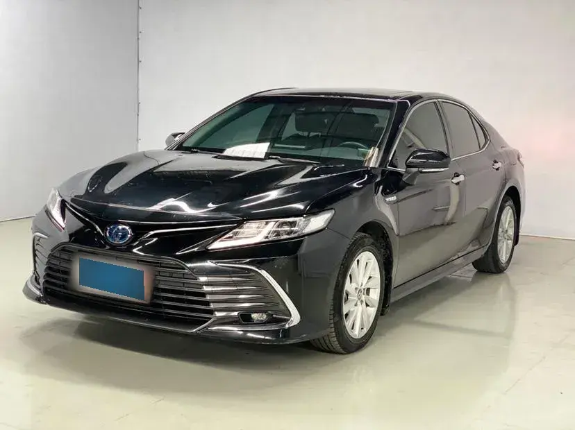 2021 Toyota Camry 2.5L 178HP L4 E-CVT Hybrid