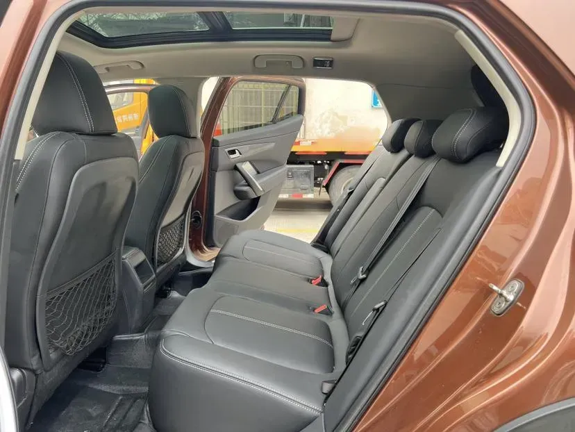 2016 DS 6 1.6T 167HP L4 6AT,autocango,china used car exporter,china ev exporter,chinese used car exporter,chinese used ev exporter