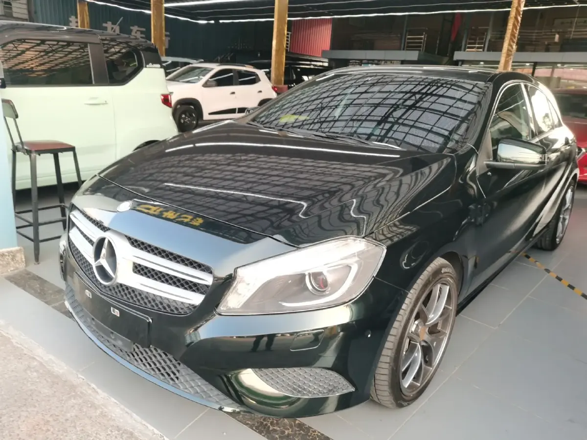 2015 Mercedes-Benz A Class 1.6T 156HP L4 7DCT