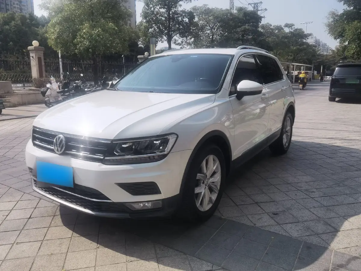 2018 Volkswagen Tiguan 2.0T 180HP L4 7DCT