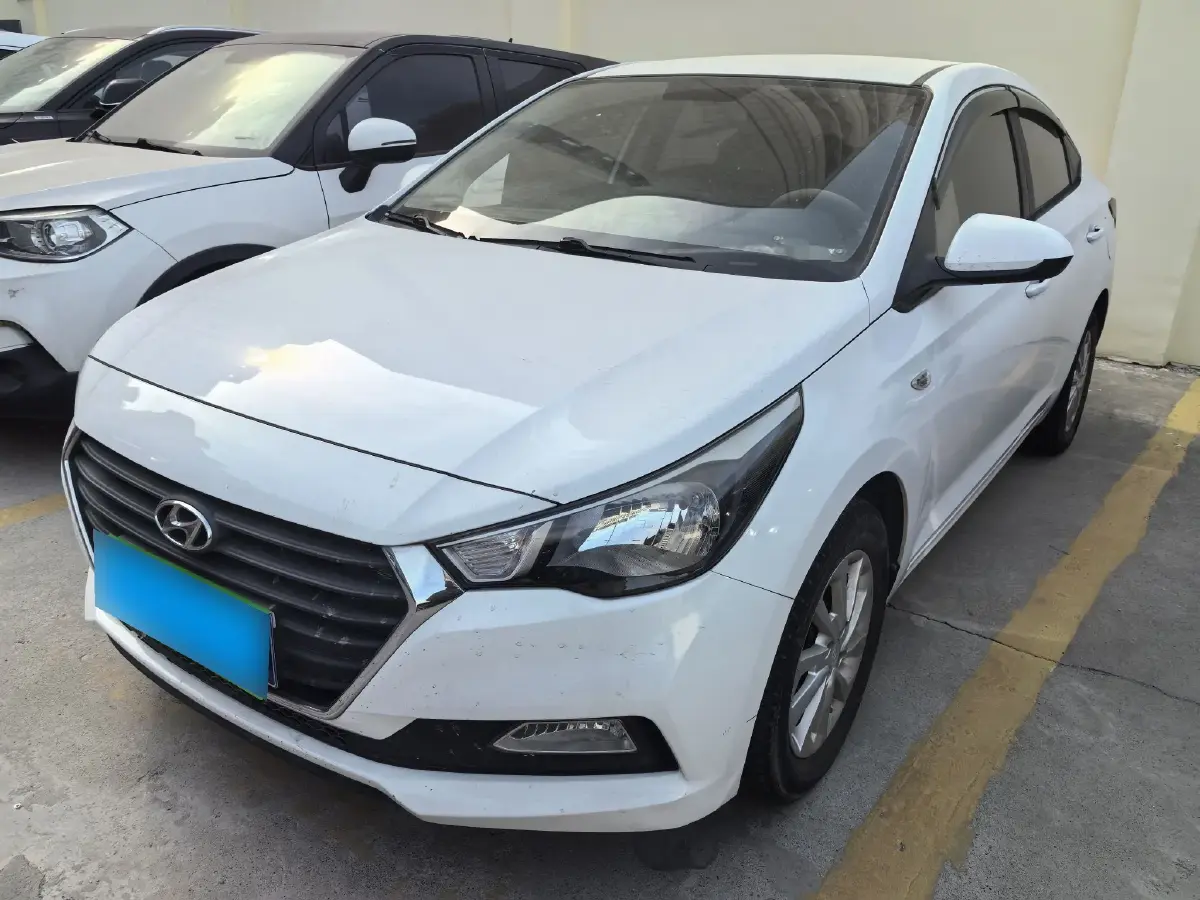 2016 Hyundai Verna 1.4L 100HP L4 6MT