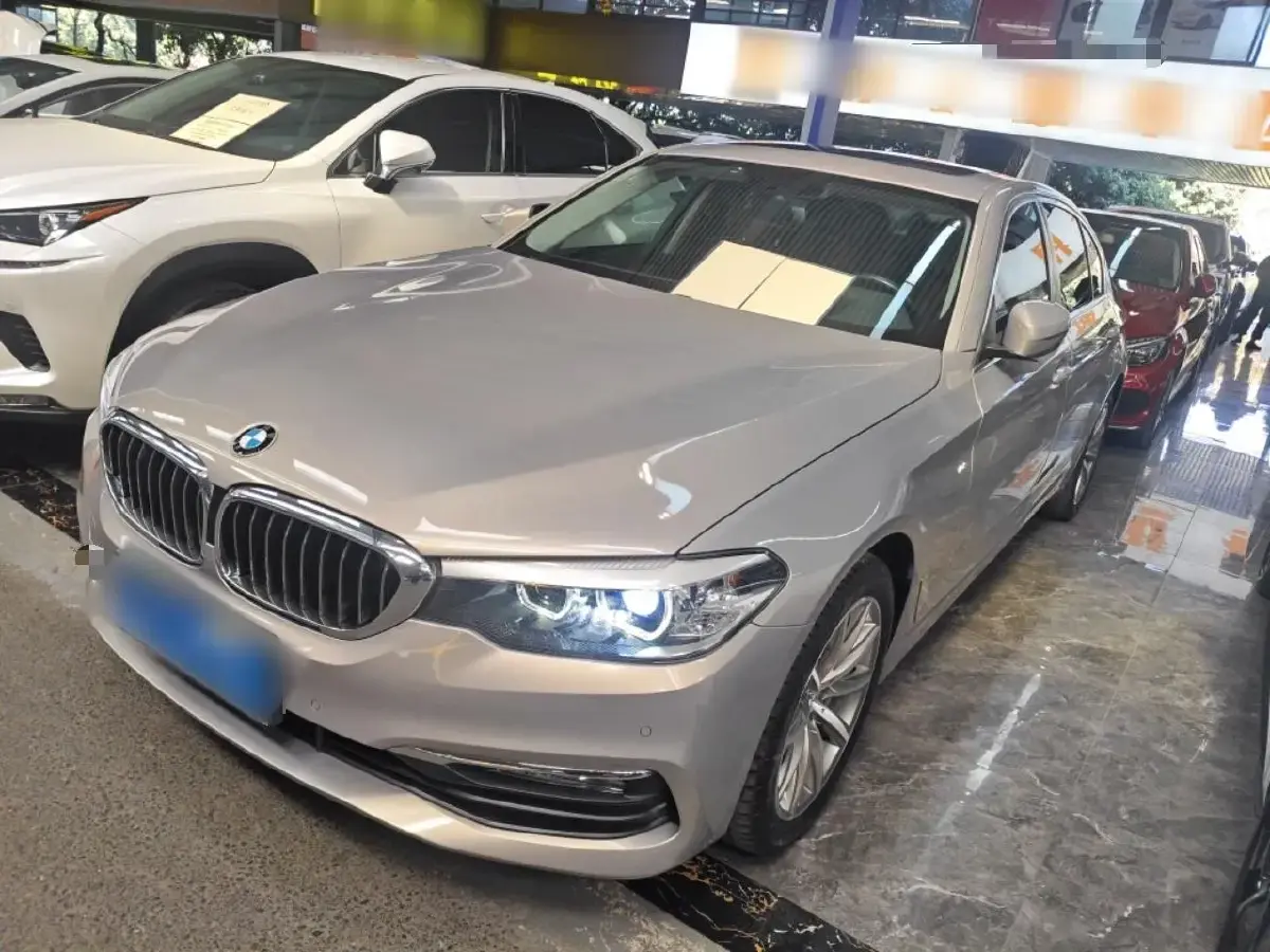 2018 BMW 5 Series 2.0T 224HP L4 8AT