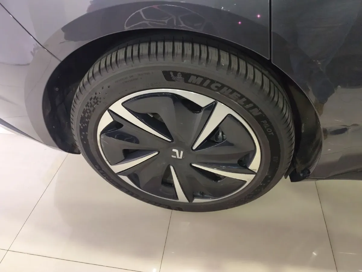 2023 Rising Auto F7 BEV 90KWH,autocango,china used car exporter,china ev exporter,chinese used car exporter,chinese used ev exporter