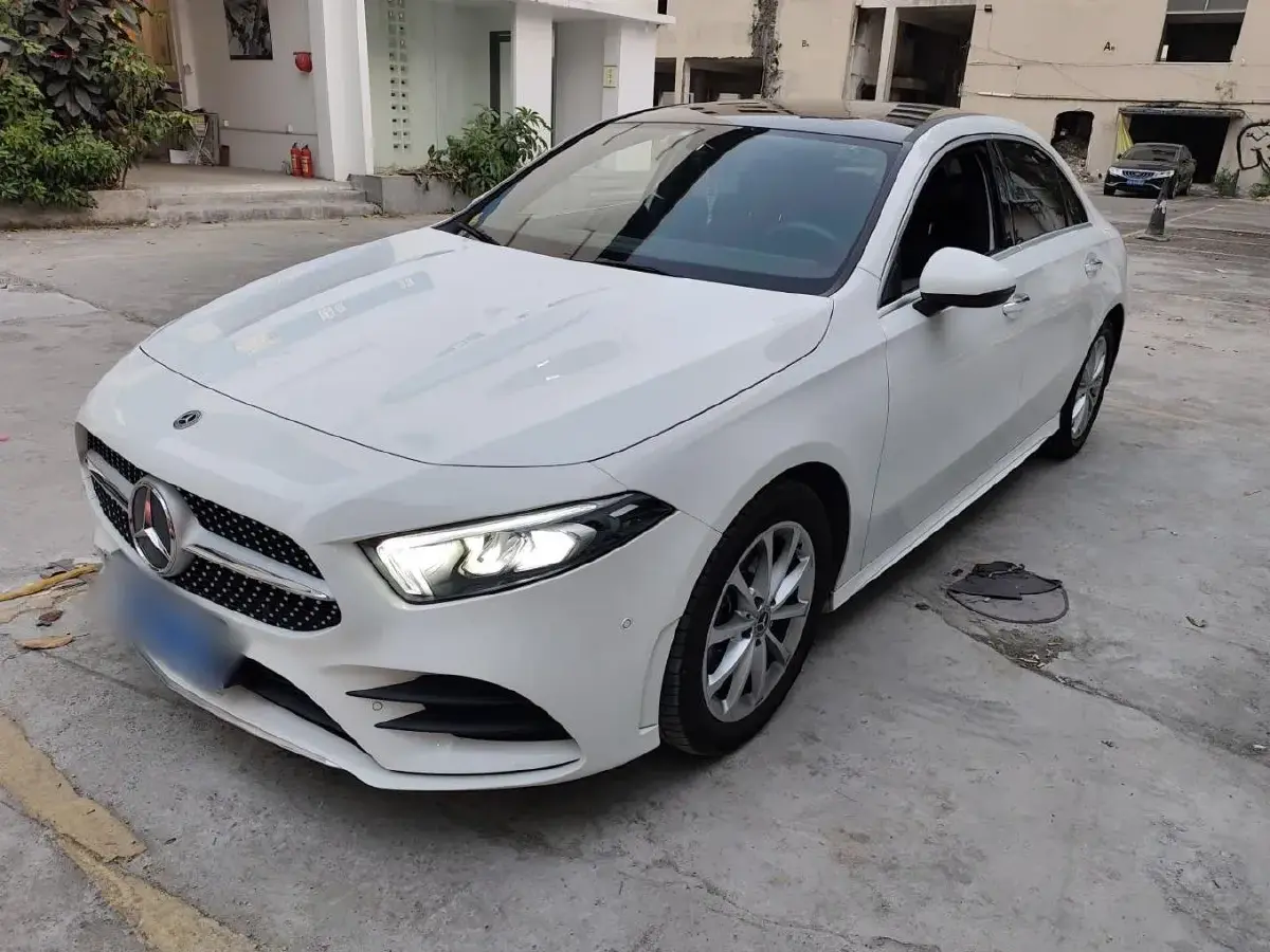 2020 Mercedes-Benz A Class 1.3T 163HP L4 7DCT