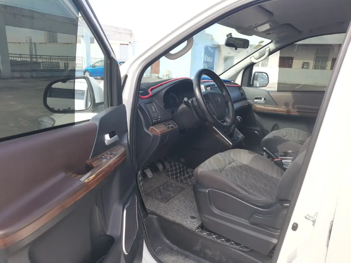 2021 DongFeng Forthing LingZhi Plus 2.0L 133HP L4 6MT,autocango,china used car exporter,china ev exporter,chinese used car exporter,chinese used ev exporter