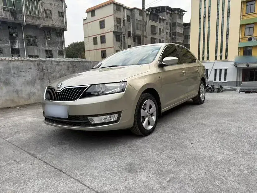 2013 Skoda Rapid 1.6L 110HP L4 6AT
