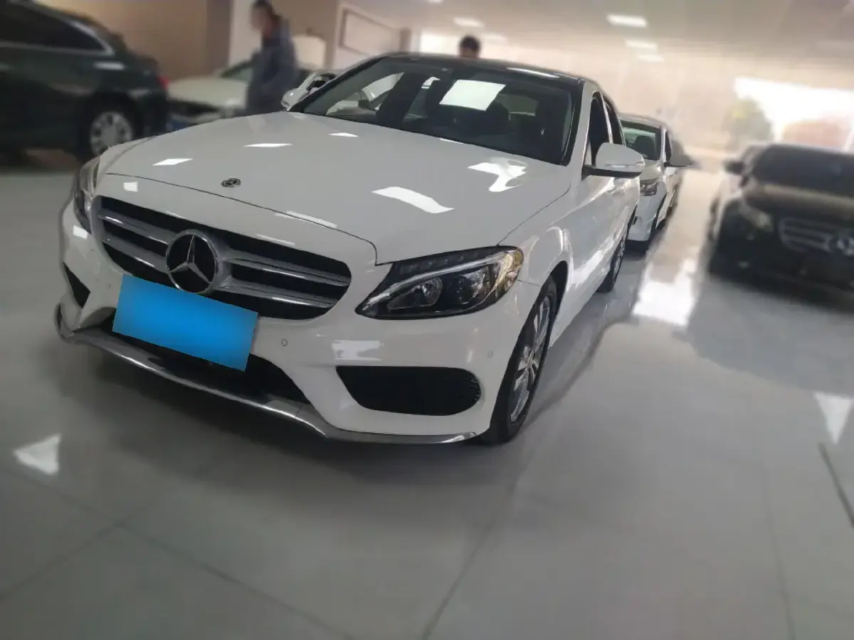 2018 Mercedes-Benz C Class 2.0T 184HP L4 9AT