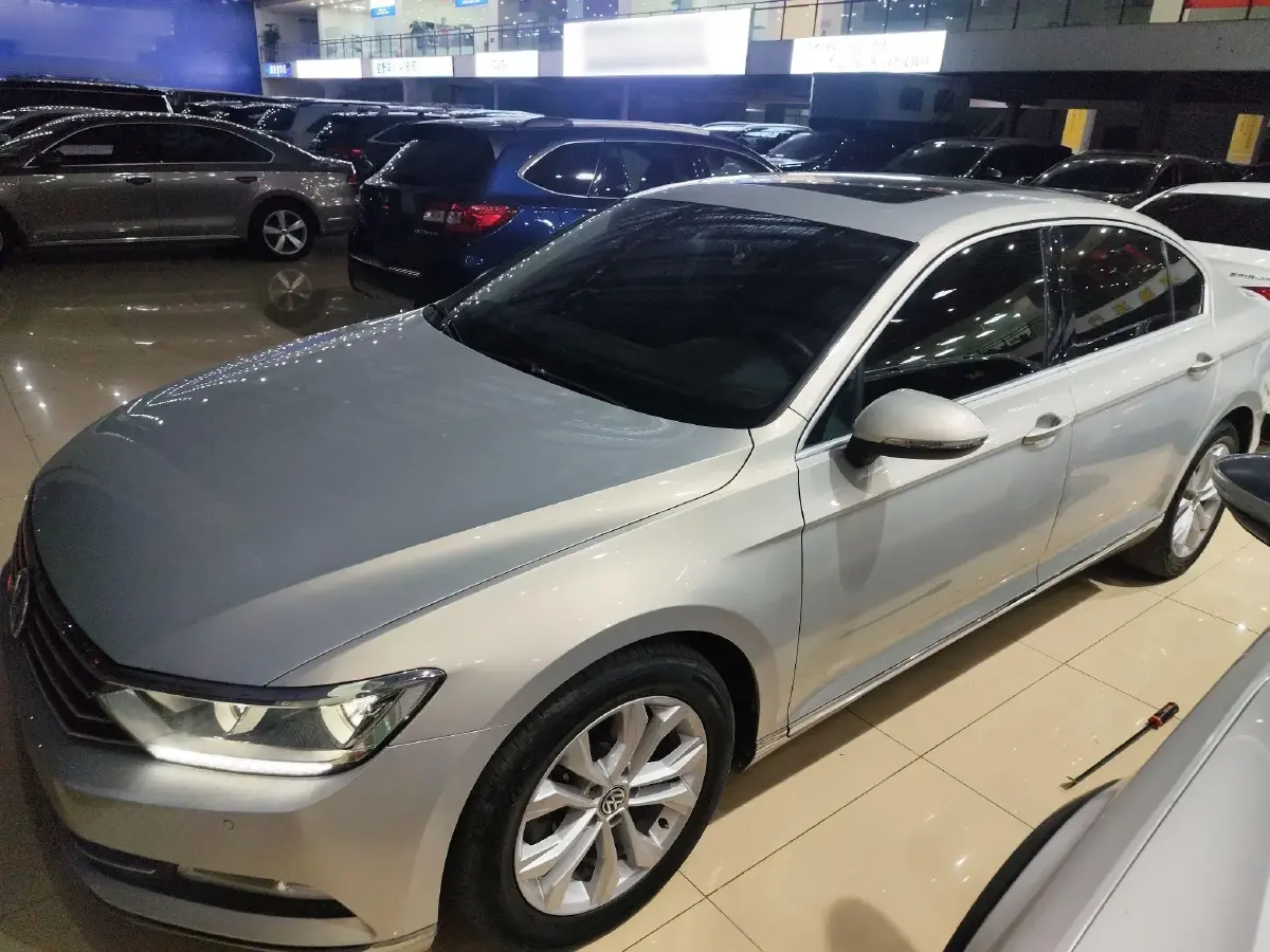 2018 Volkswagen Magotan 2.0T 220HP L4 7DCT