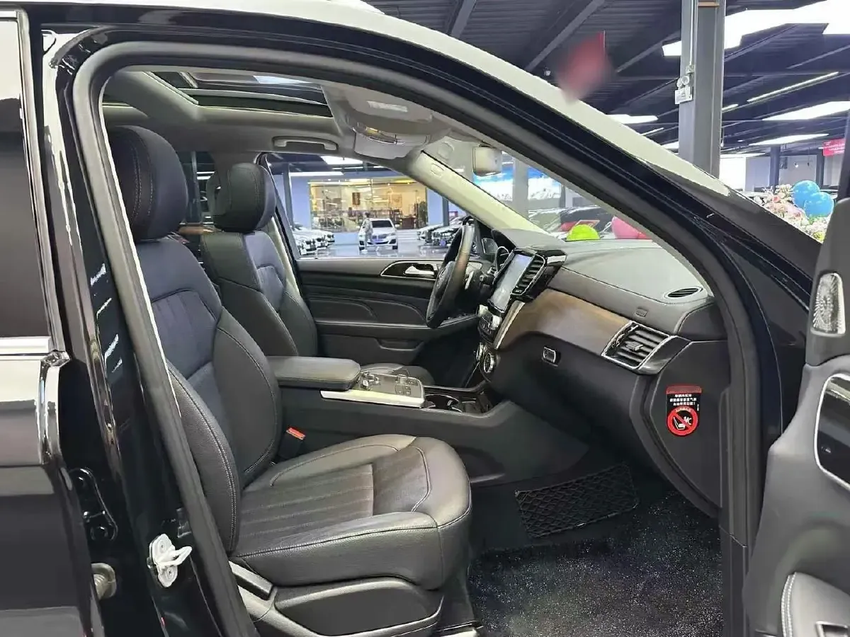 2016 BeiJing BJ90 3.0T 333HP V6 7AT,autocango,china used car exporter,china ev exporter,chinese used car exporter,chinese used ev exporter