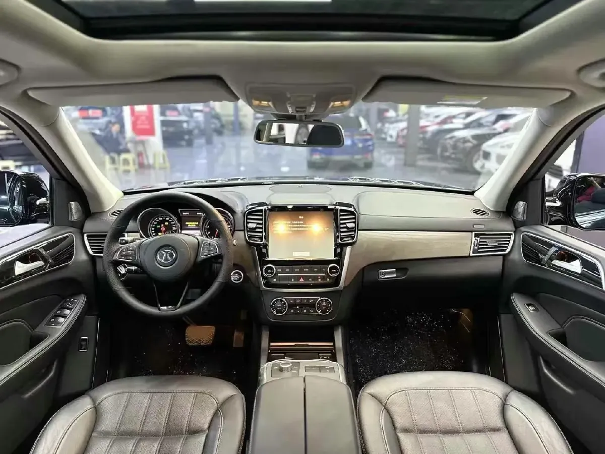 2016 BeiJing BJ90 3.0T 333HP V6 7AT,autocango,china used car exporter,china ev exporter,chinese used car exporter,chinese used ev exporter