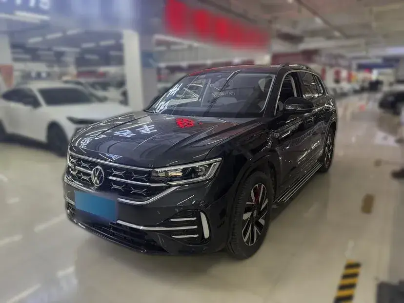 2024 Volkswagen Tayron 2.0T 220HP L4 7DCT