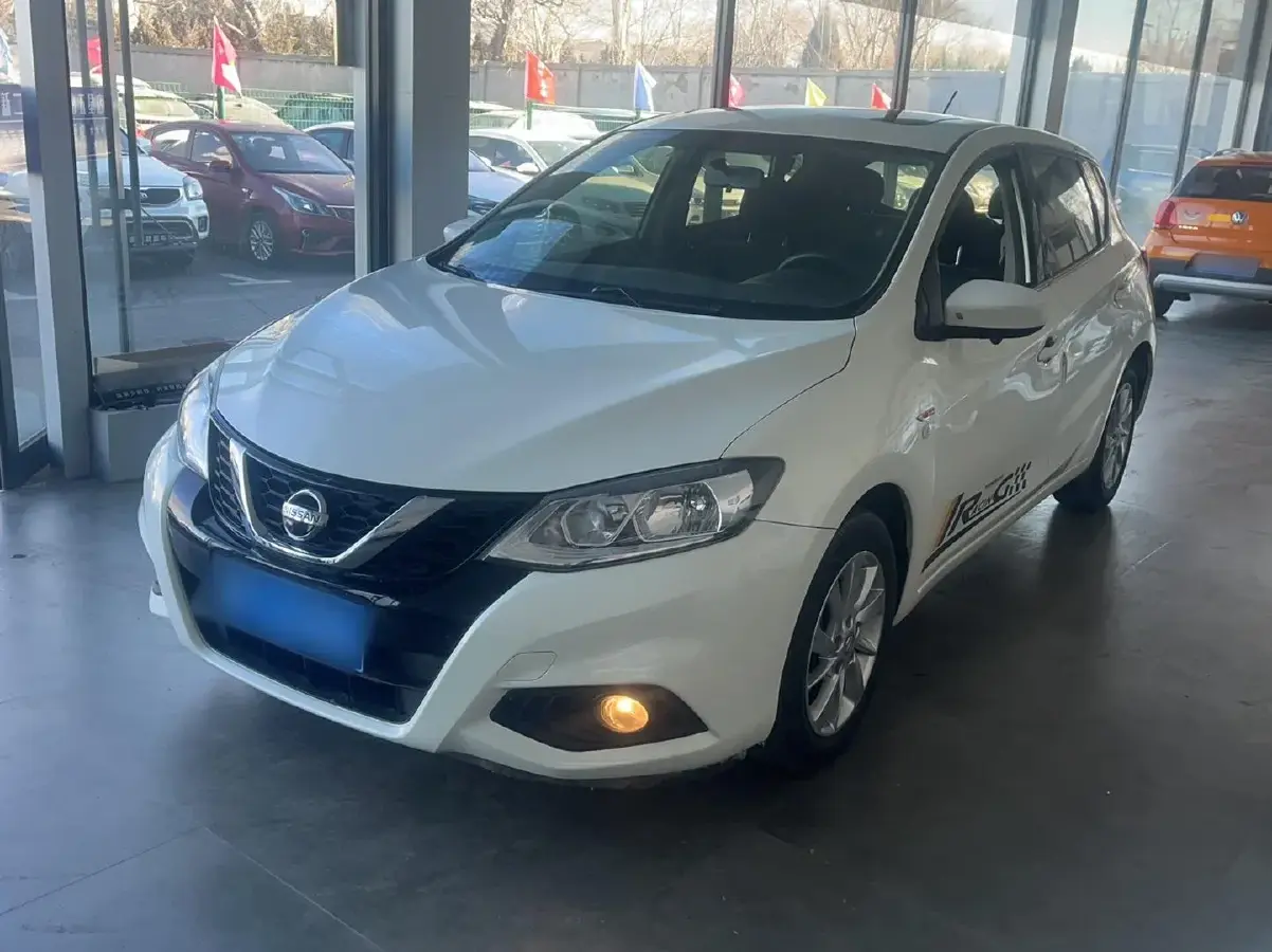 2016 Nissan Tiida 1.6L 126HP L4 CVT