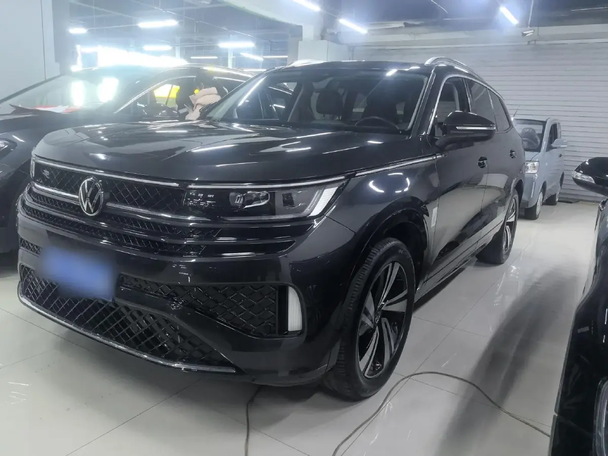 2023 Volkswagen Tavendor 2.0T 220HP L4 7DCT