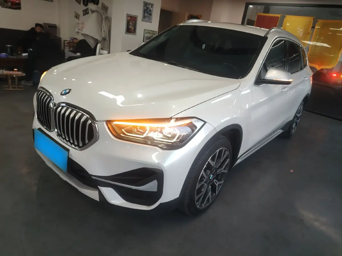 2021 BMW X1 2.0T 192HP L4 8AT