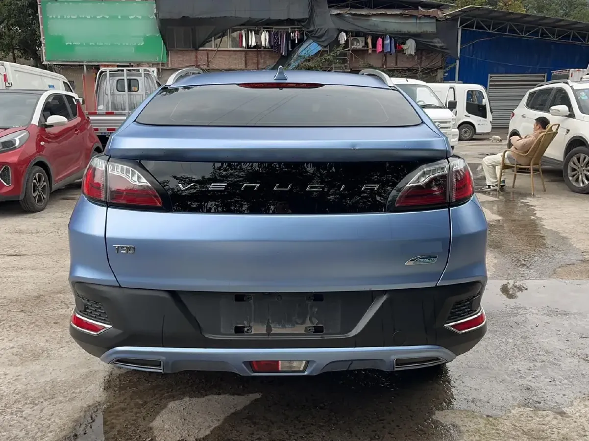 2017 Venucia T90 2.0L 144HP L4 CVT,autocango,china used car exporter,china ev exporter,chinese used car exporter,chinese used ev exporter