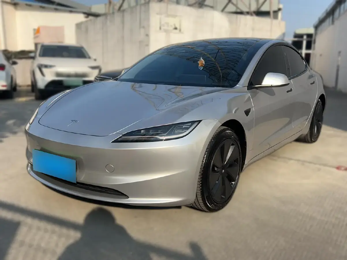 2023 Tesla Model 3 BEV 60KWH