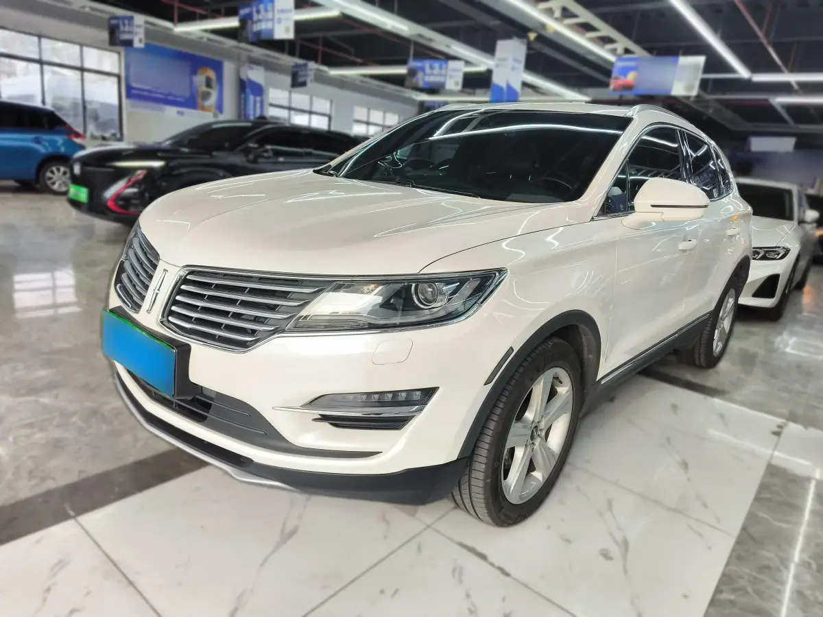 2018 Lincoln MKC 2.0T 203HP L4 6AT