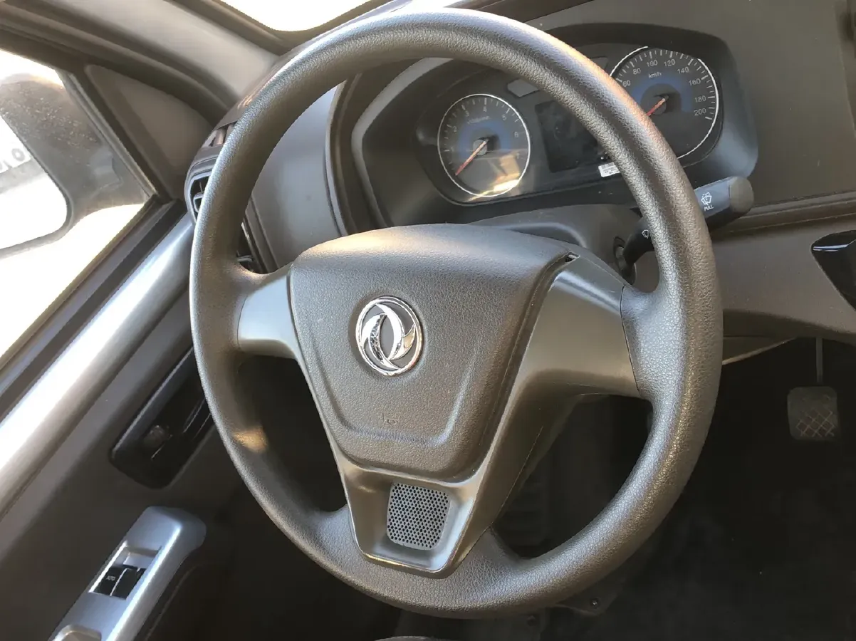 2021 DongFeng DFSK C72 2.0L 143HP L4 5MT,autocango,china used car exporter,china ev exporter,chinese used car exporter,chinese used ev exporter