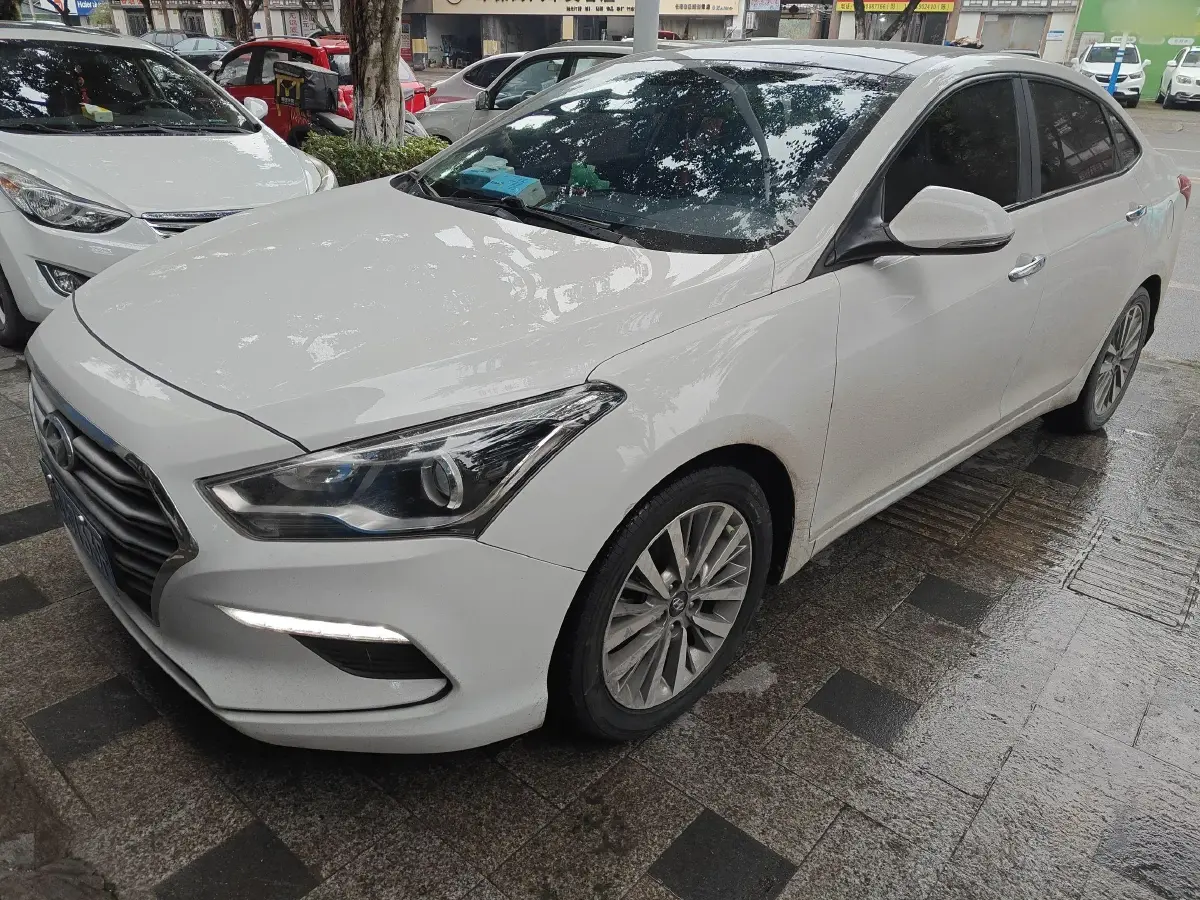 2017 Hyundai Mistra 1.8L 143HP L4 6AT