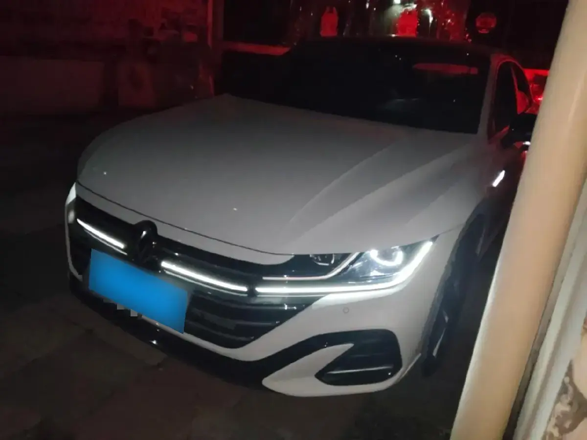 2023 Volkswagen CC 2.0T 220HP L4 7DCT