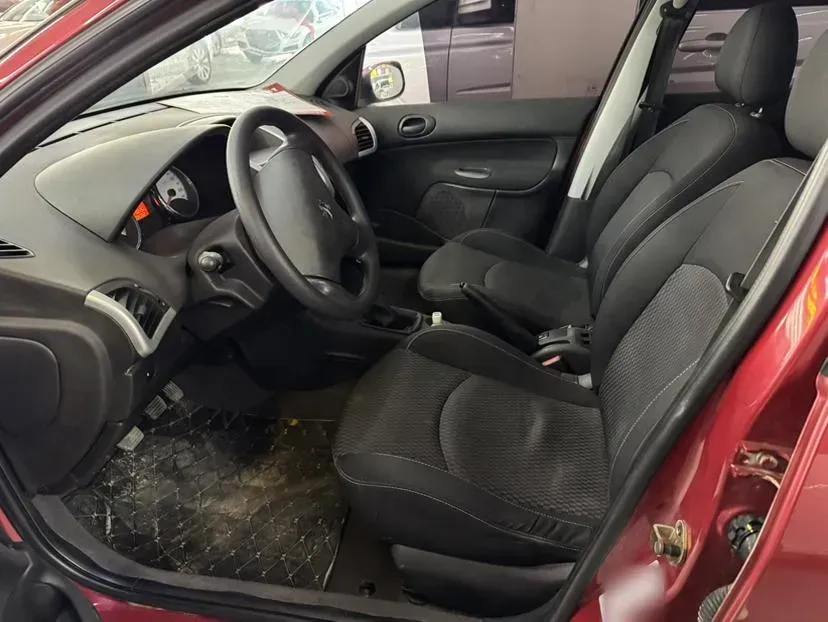 2011 Peugeot 207 1.4L 76HP L4 5MT,autocango,china used car exporter,china ev exporter,chinese used car exporter,chinese used ev exporter