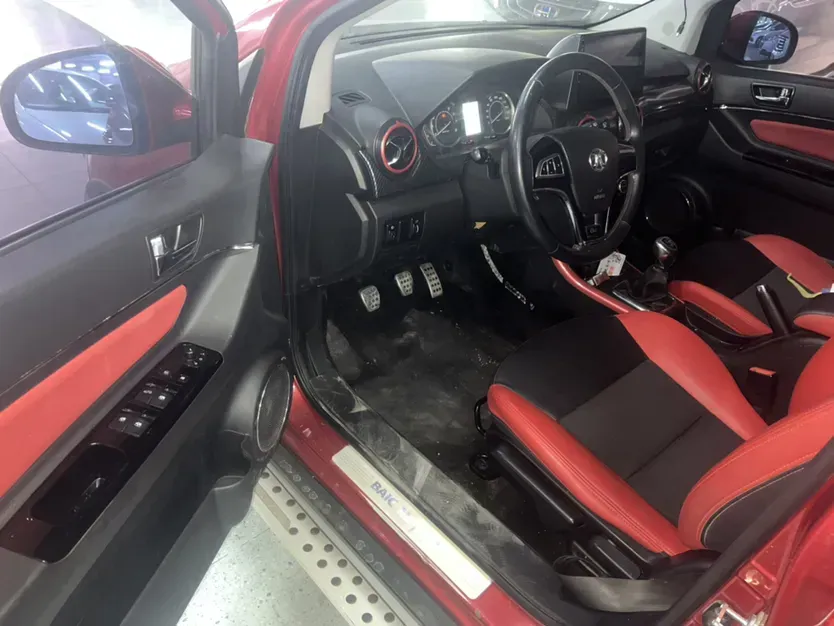 2015 BeiJing Auto Senova X25 1.5L 116HP L4 5MT,autocango,china used car exporter,china ev exporter,chinese used car exporter,chinese used ev exporter