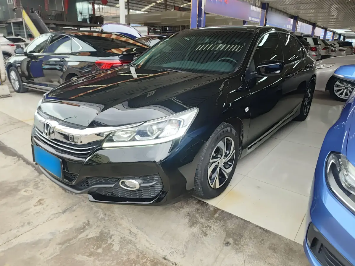 2016 Honda Accord 2.0L 155HP L4 CVT