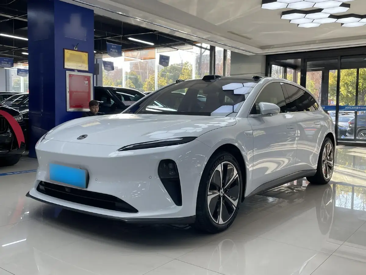 2024 NIO ET5T BEV 75KWH