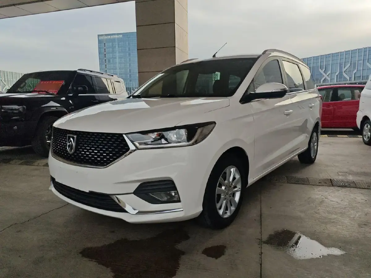 2021 BaoJun 360 1.5L 105HP L4 CVT