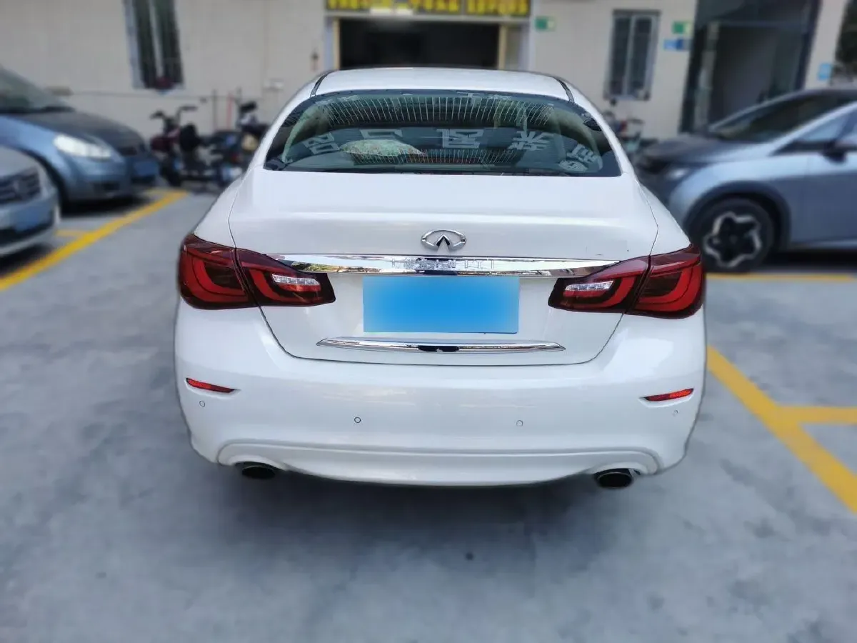 2015 Infiniti Q70 3.5L 298HP V6 7AT Hybrid,autocango,china used car exporter,china ev exporter,chinese used car exporter,chinese used ev exporter