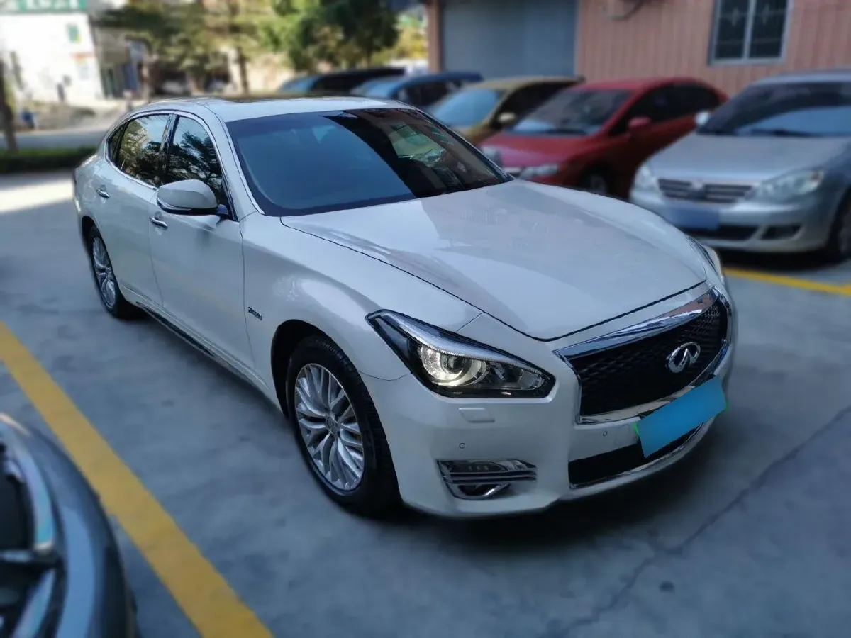 2015 Infiniti Q70 3.5L 298HP V6 7AT Hybrid,autocango,china used car exporter,china ev exporter,chinese used car exporter,chinese used ev exporter