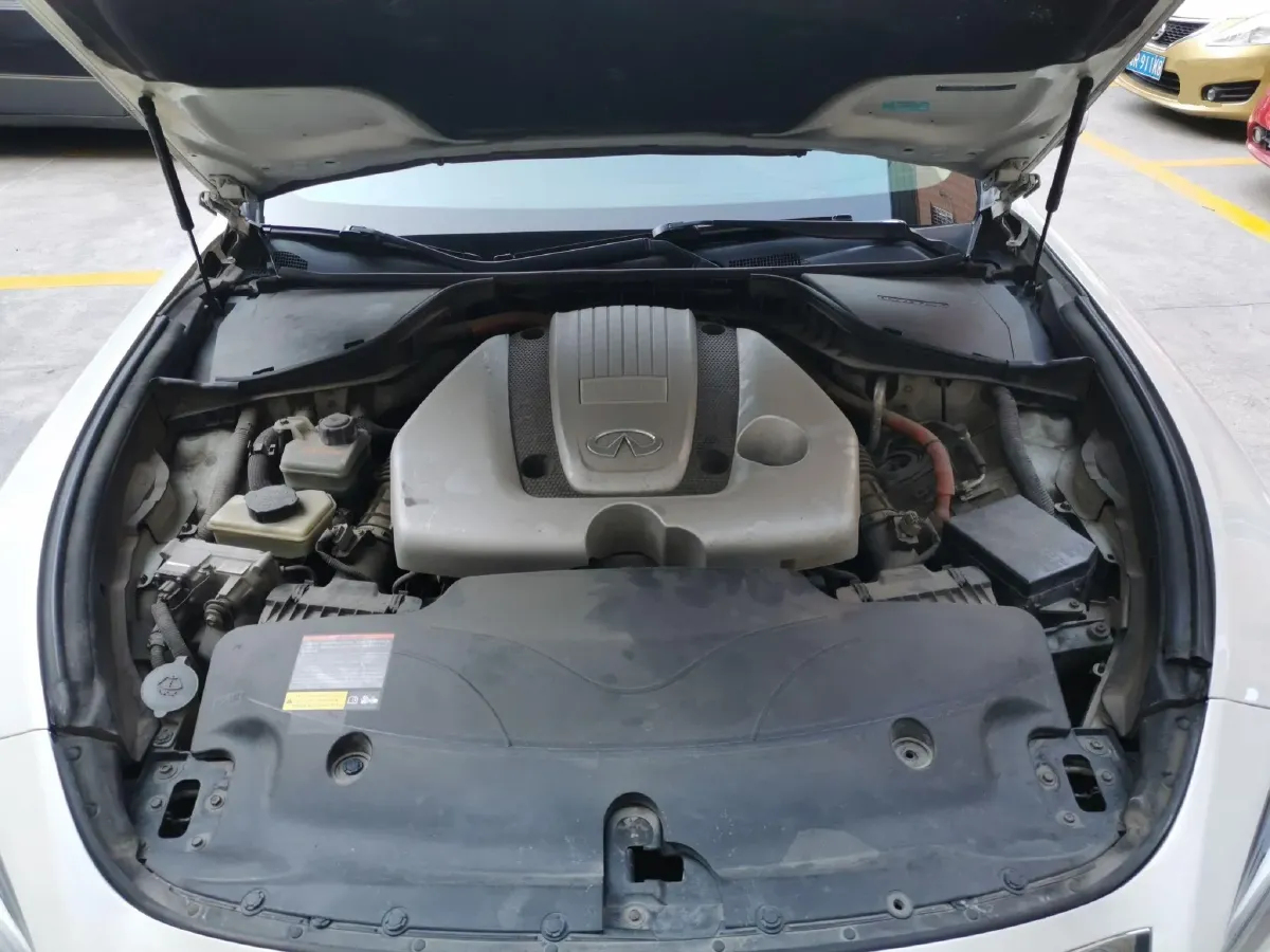 2015 Infiniti Q70 3.5L 298HP V6 7AT Hybrid,autocango,china used car exporter,china ev exporter,chinese used car exporter,chinese used ev exporter