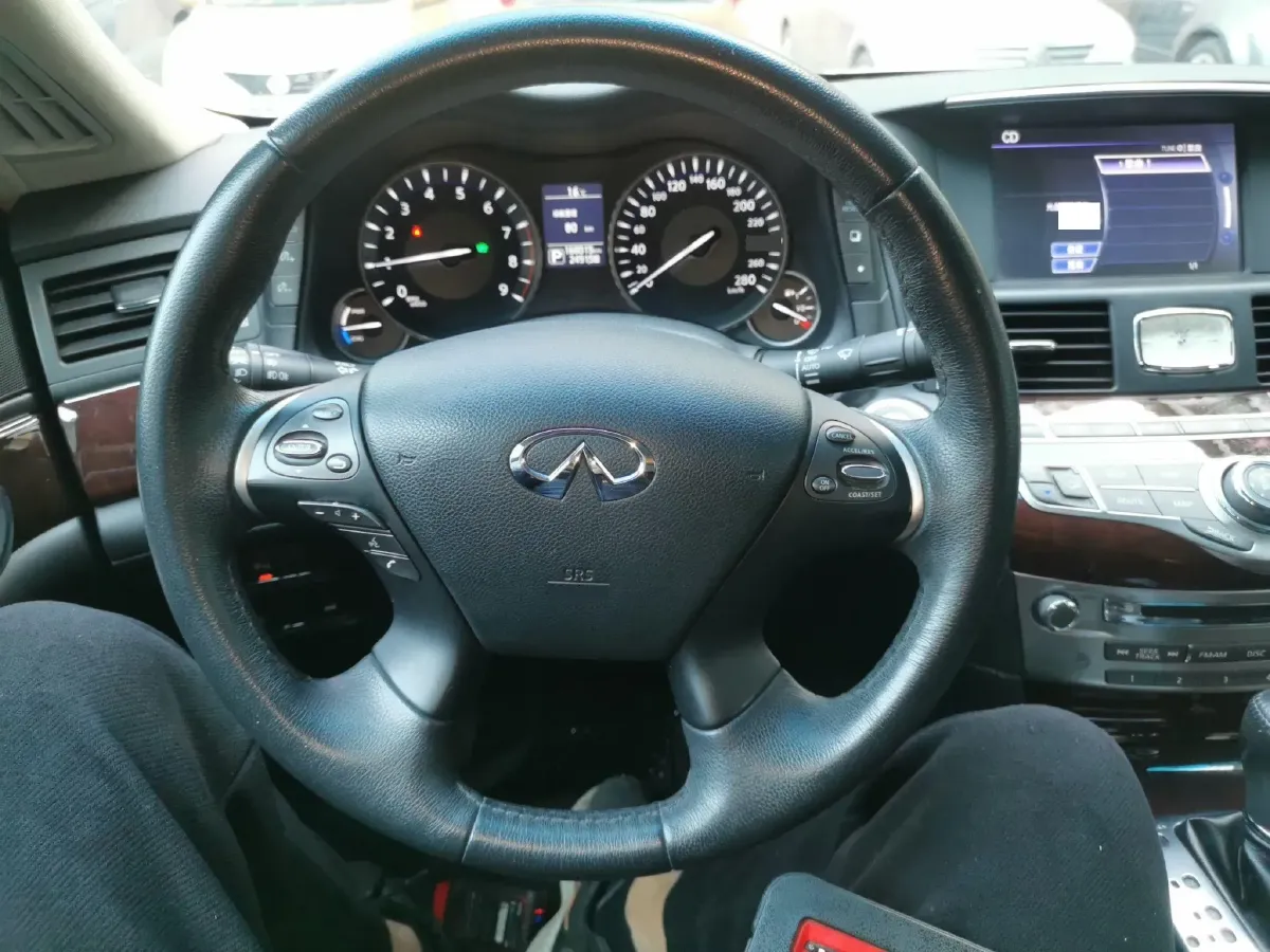 2015 Infiniti Q70 3.5L 298HP V6 7AT Hybrid,autocango,china used car exporter,china ev exporter,chinese used car exporter,chinese used ev exporter