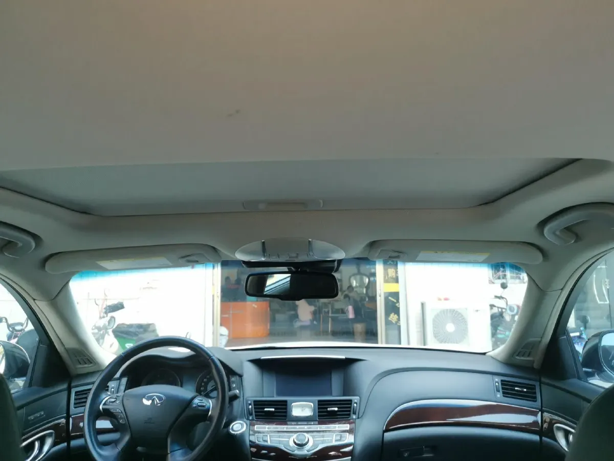 2015 Infiniti Q70 3.5L 298HP V6 7AT Hybrid,autocango,china used car exporter,china ev exporter,chinese used car exporter,chinese used ev exporter