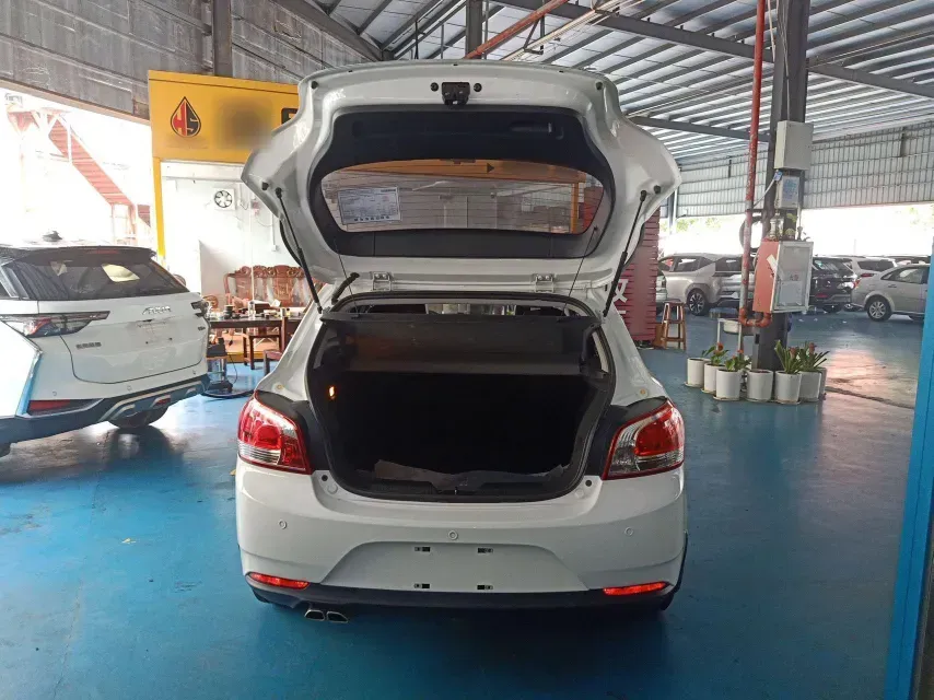 2014 BaoJun 610 1.5L 112HP L4 6AT,autocango,china used car exporter,china ev exporter,chinese used car exporter,chinese used ev exporter