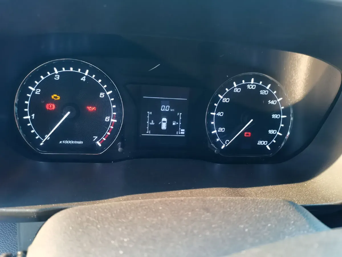 2018 ChangAn Oshan X70A 1.5L 107HP L4 5MT,autocango,china used car exporter,china ev exporter,chinese used car exporter,chinese used ev exporter