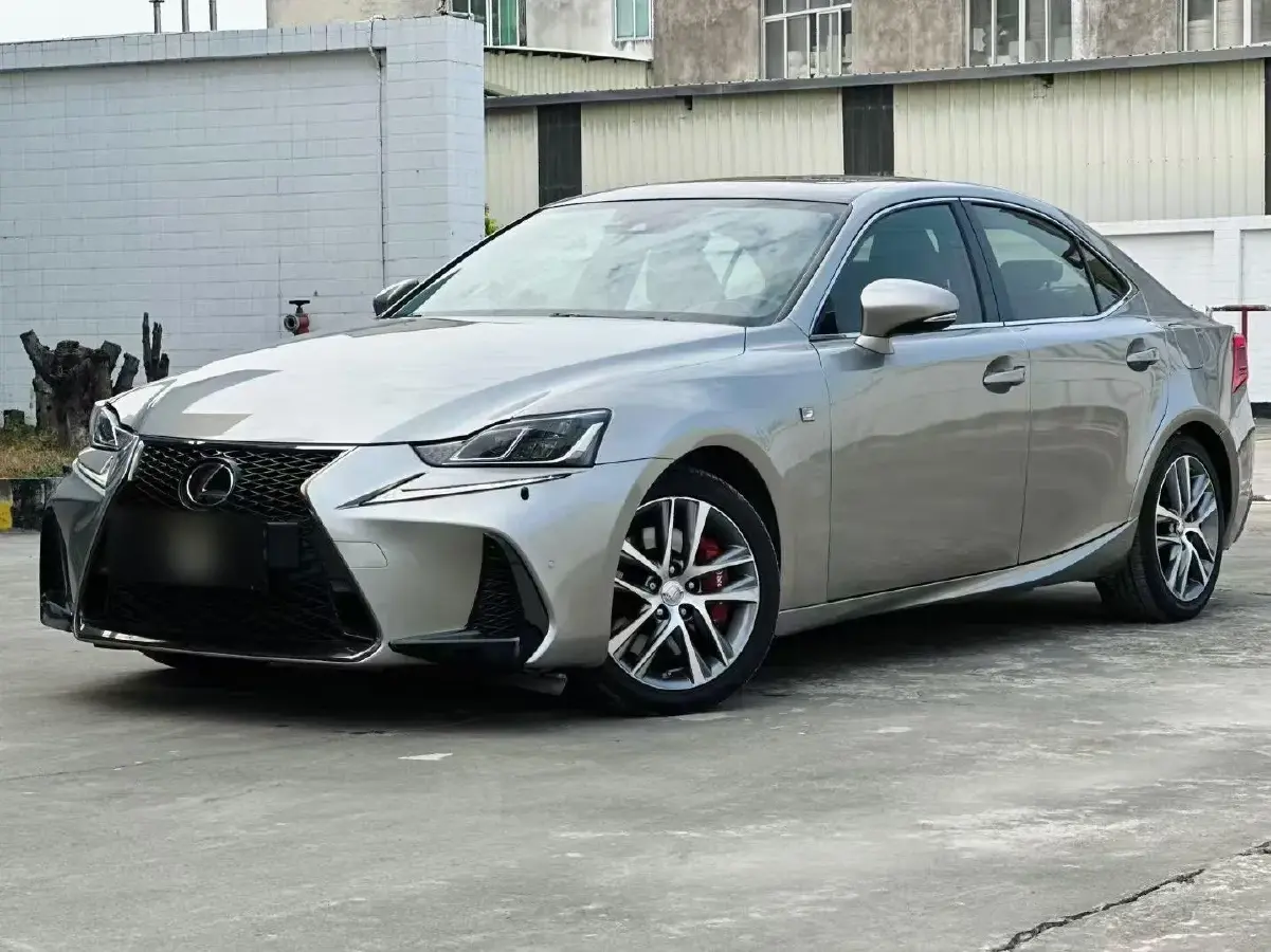 2017 Lexus IS 2.0T 245HP L4 8AT