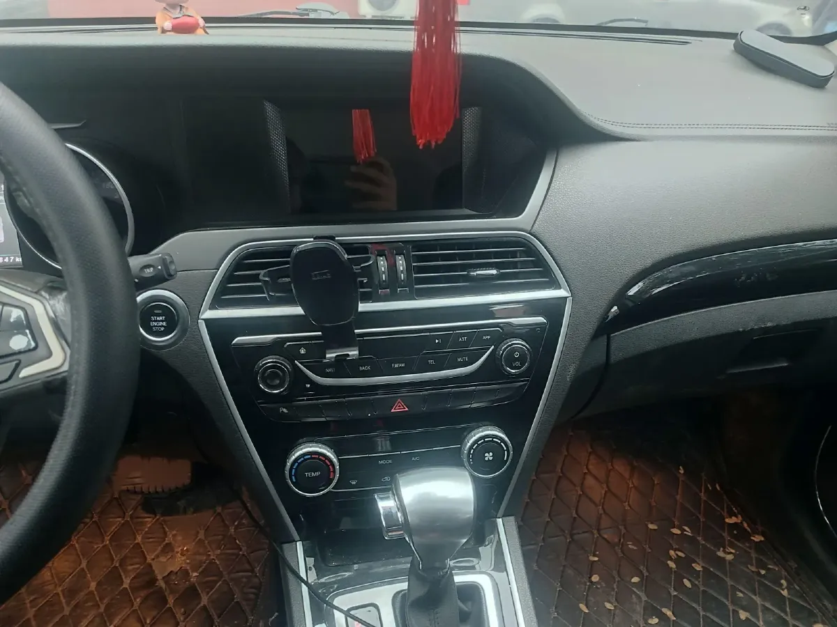 2016 Leopaard CS10 2.0T 177HP L4 6DCT,autocango,china used car exporter,china ev exporter,chinese used car exporter,chinese used ev exporter