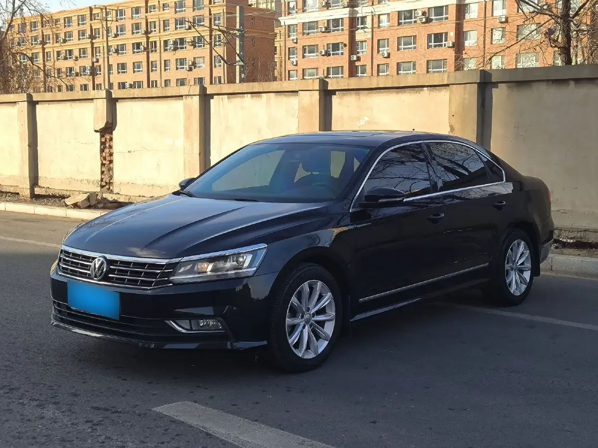 2017 Volkswagen Passat 1.8T 180HP L4 7DCT